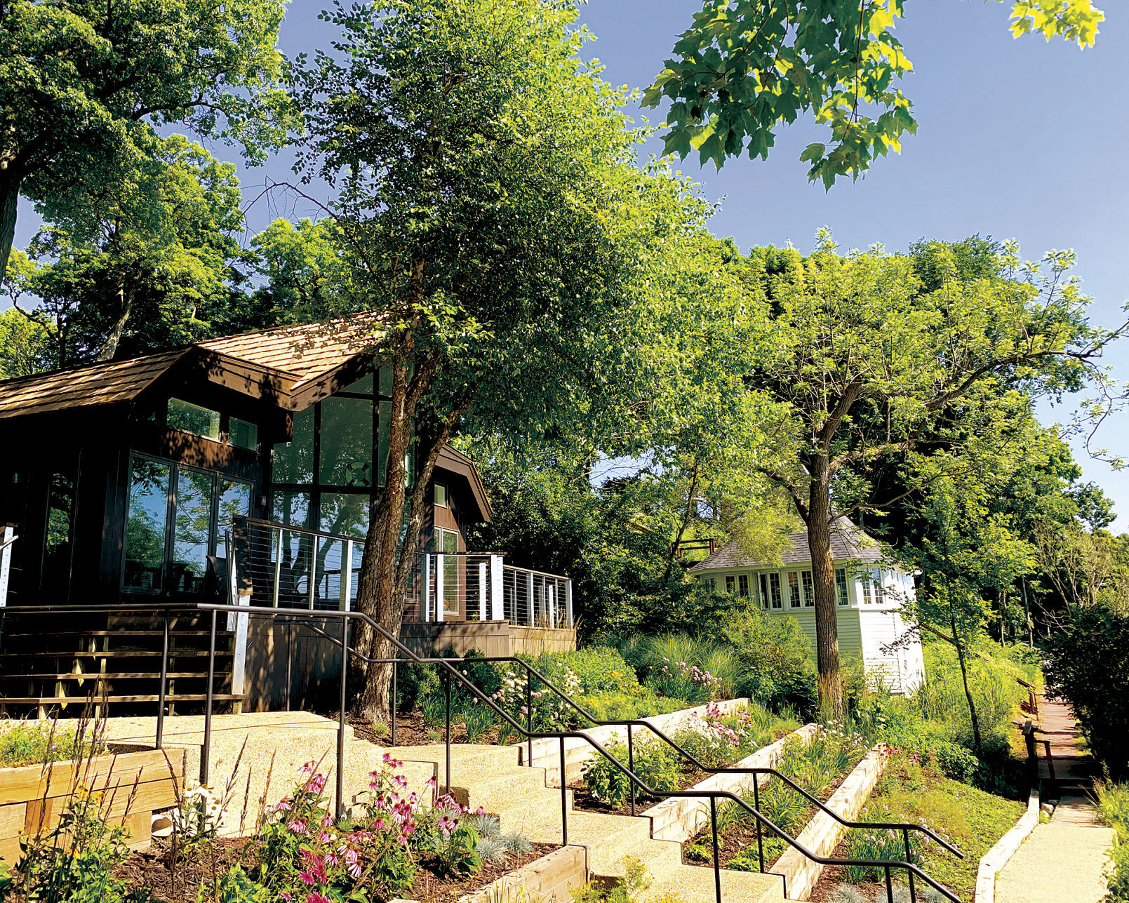 Resort-like